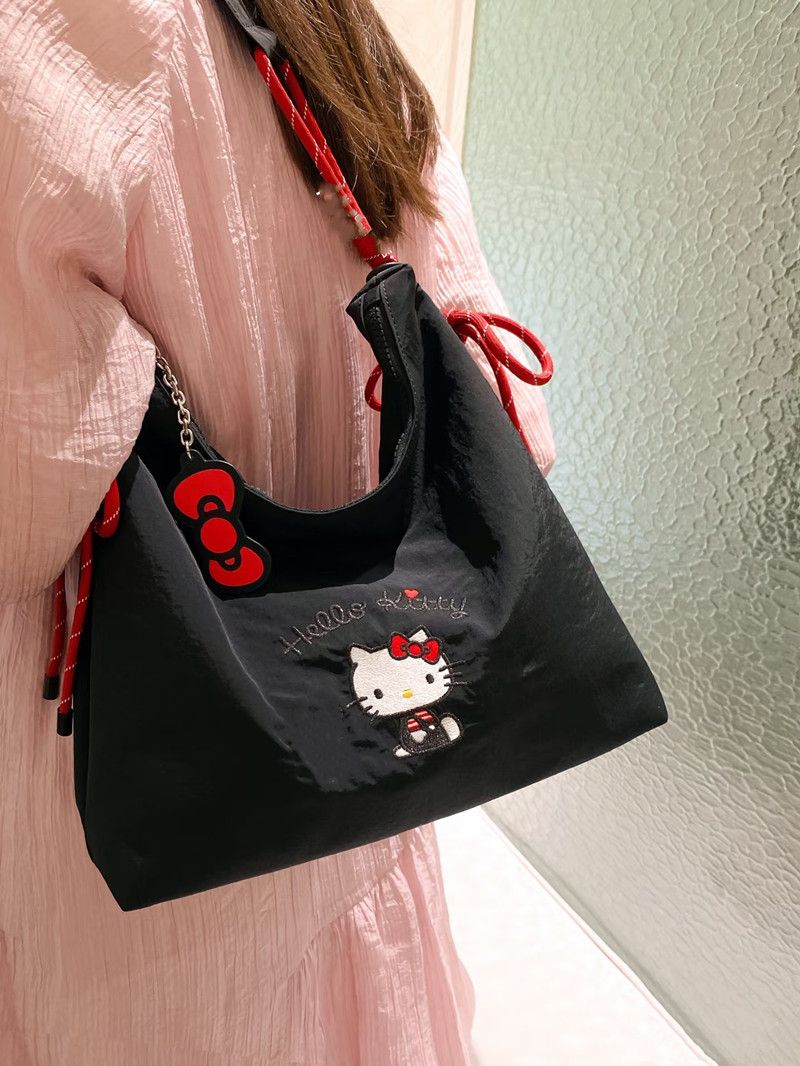 Hello Kitty Knot Canvas Tote B - Travel Accessories Cute ulasan dan harga