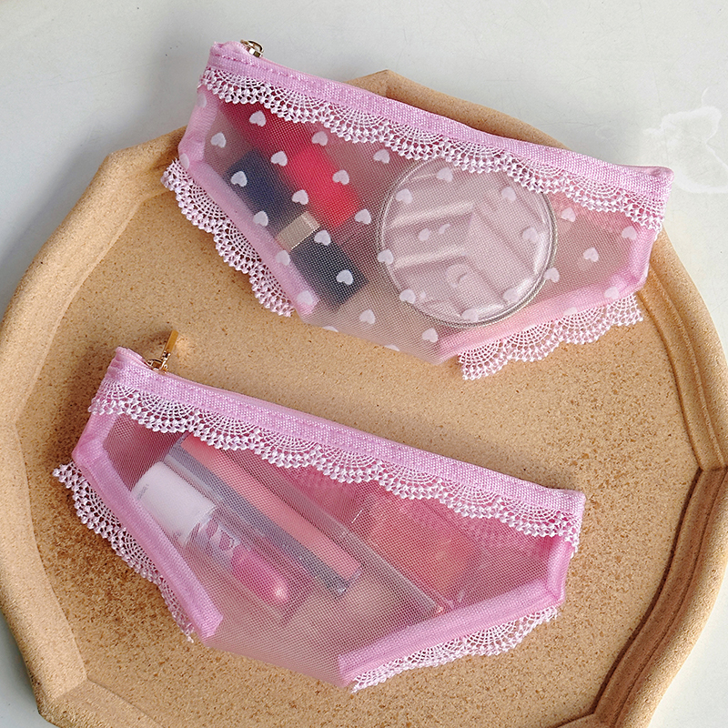 Briefs Shape Travel Cosmetic B - Travel Accessories Toiletries ulasan dan harga